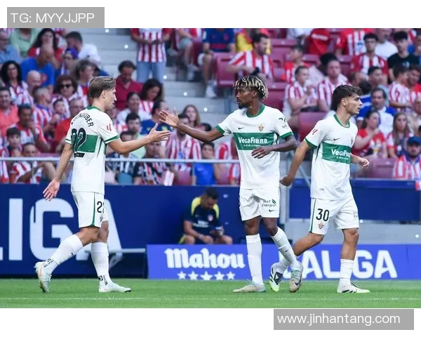 德甲激战皇马与AC米兰握手言和神扑时刻点燃全场激情